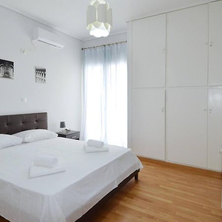 A Spacious Minimal Apatment At Chalandri Athens Exterior photo