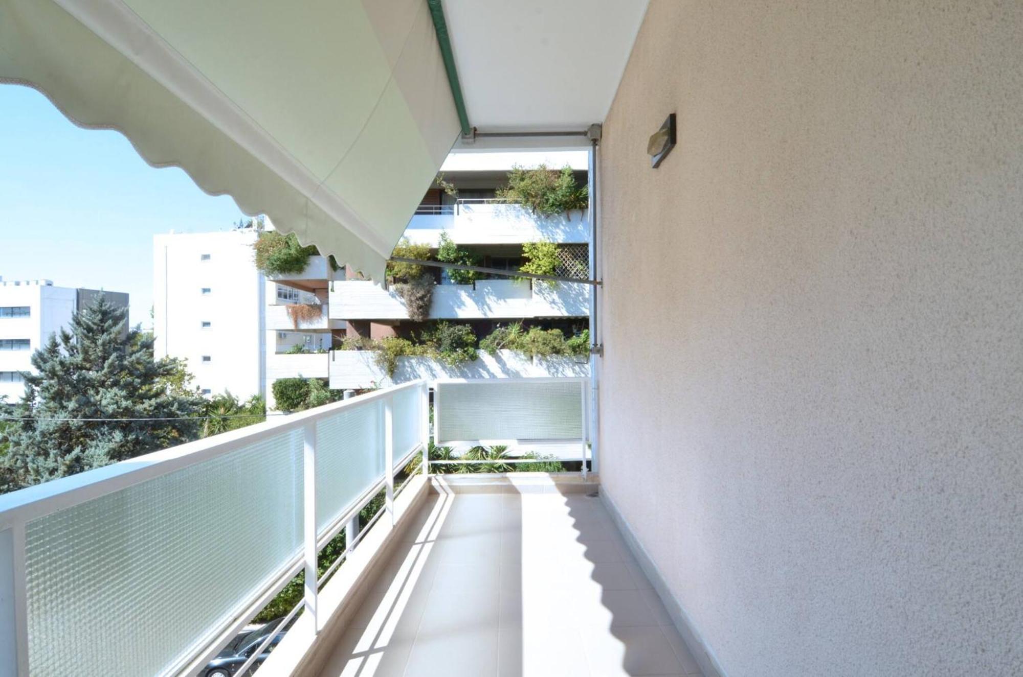 A Spacious Minimal Apatment At Chalandri Athens Exterior photo